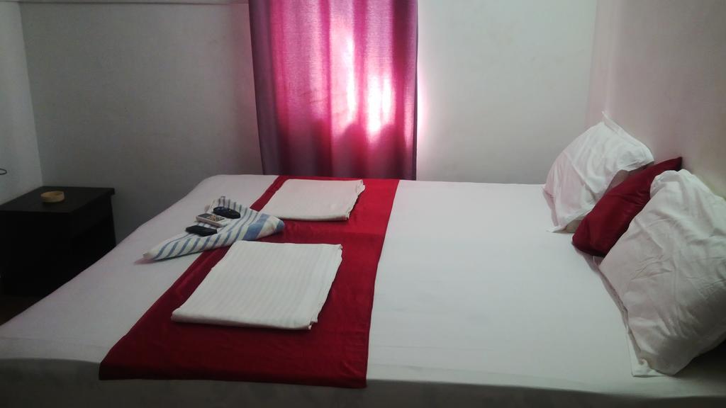 Bed and Breakfast Sugar Plum Macedo Palms Baga Exterior foto